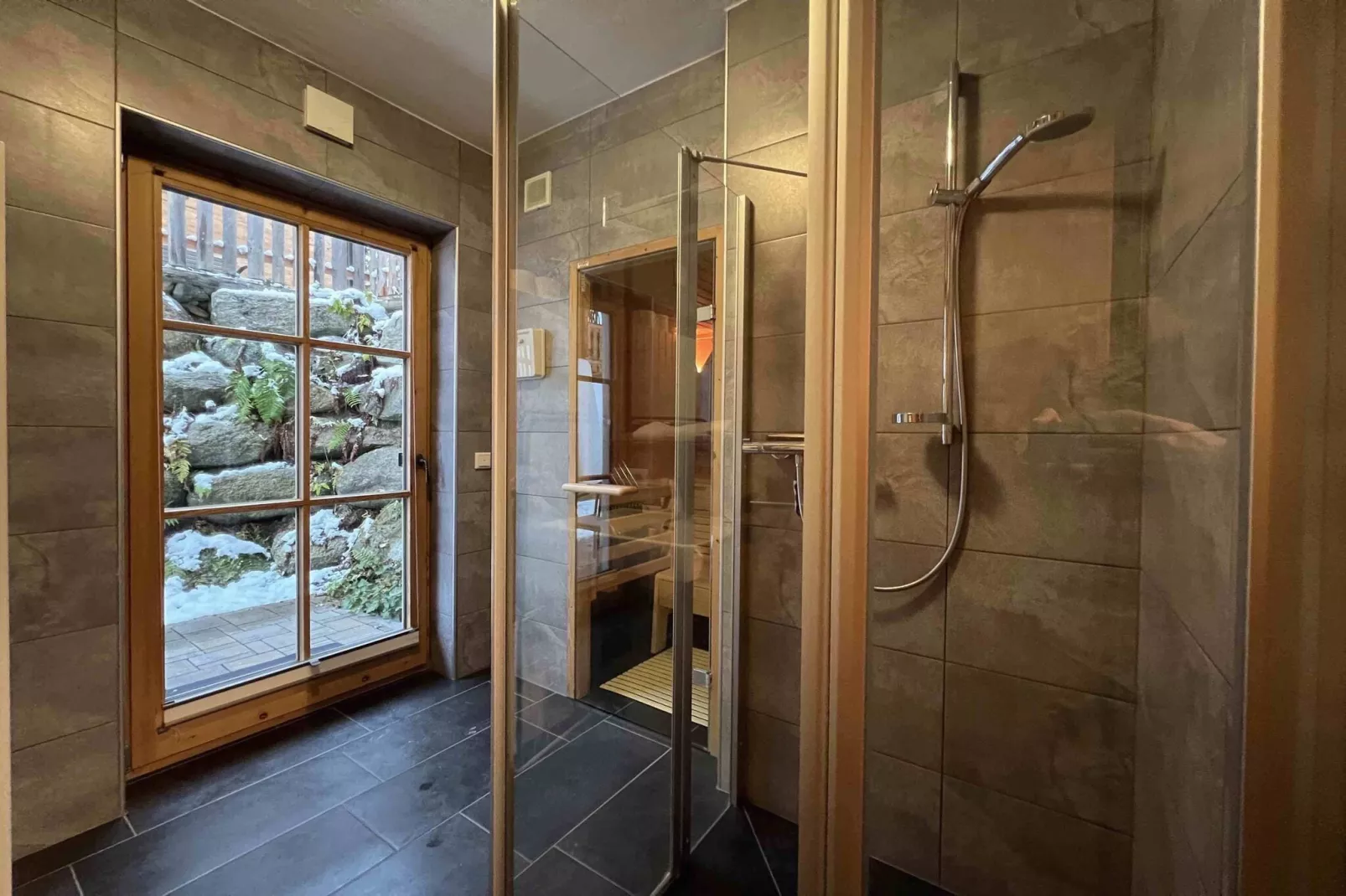 AlpenPura - Chalet Steinbock-Bathroom