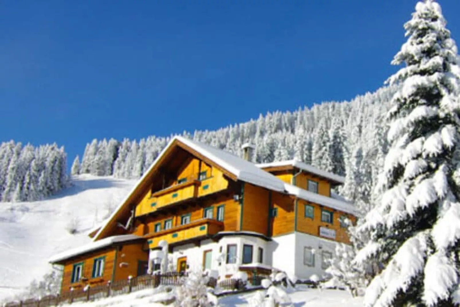 Haus Perler-Außenbereich Winter
