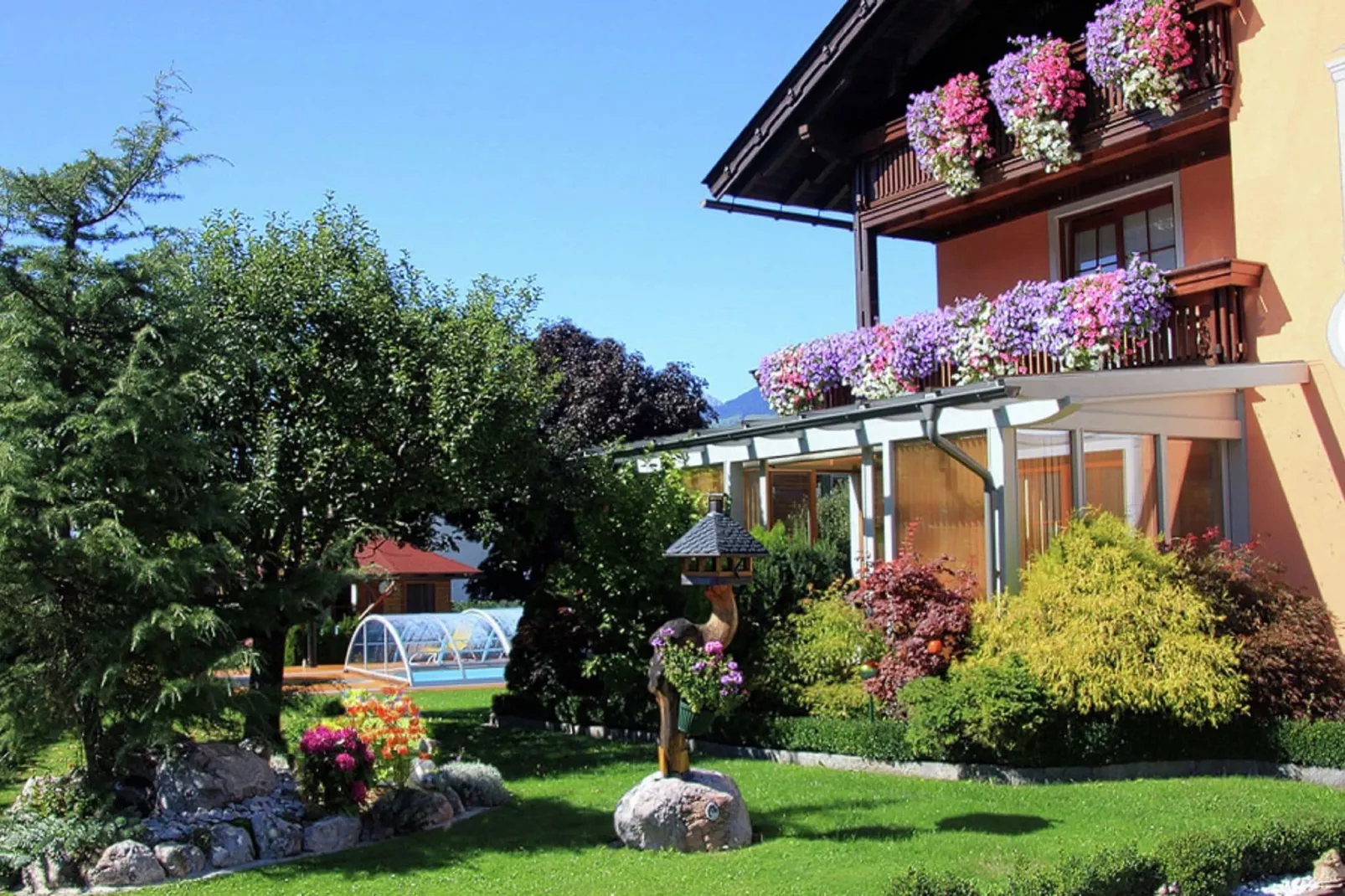Apartment 1 -Studio-Gardens summer