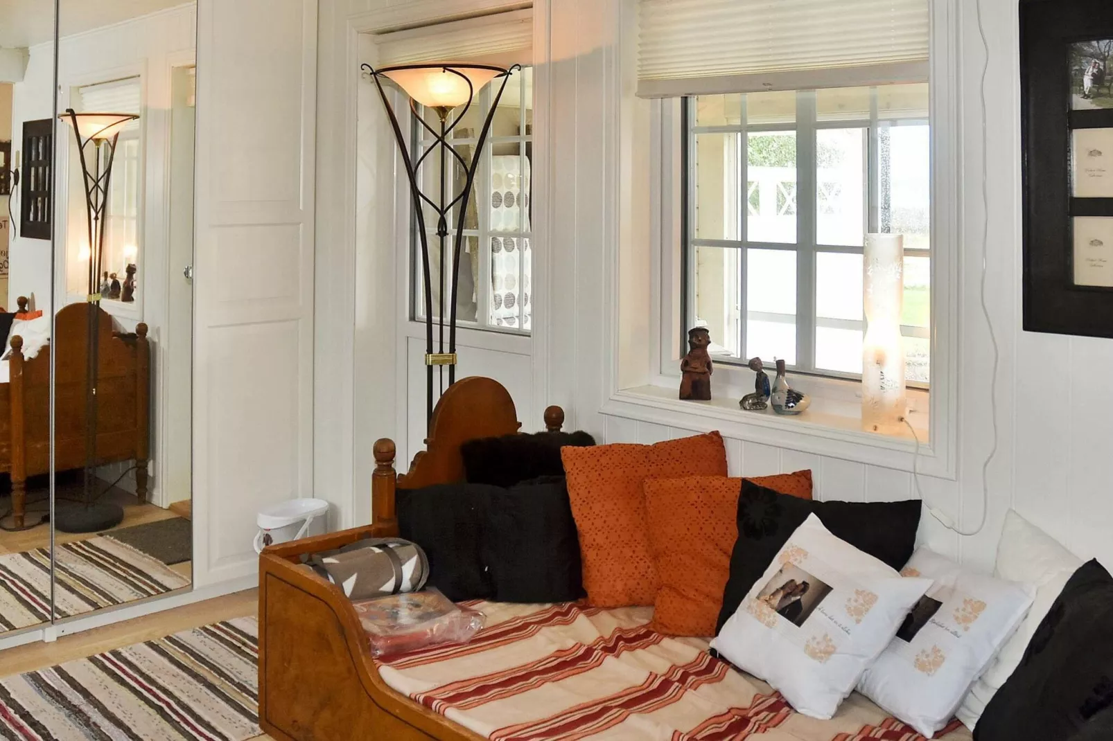 59937 HAUGEN-Indoor