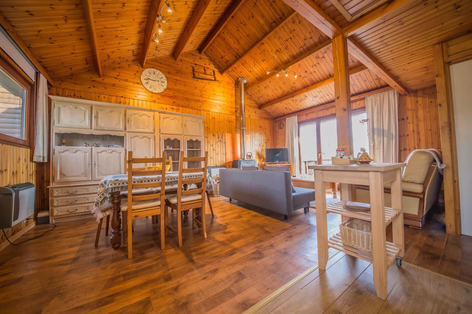 Fluffy's home-Dining room