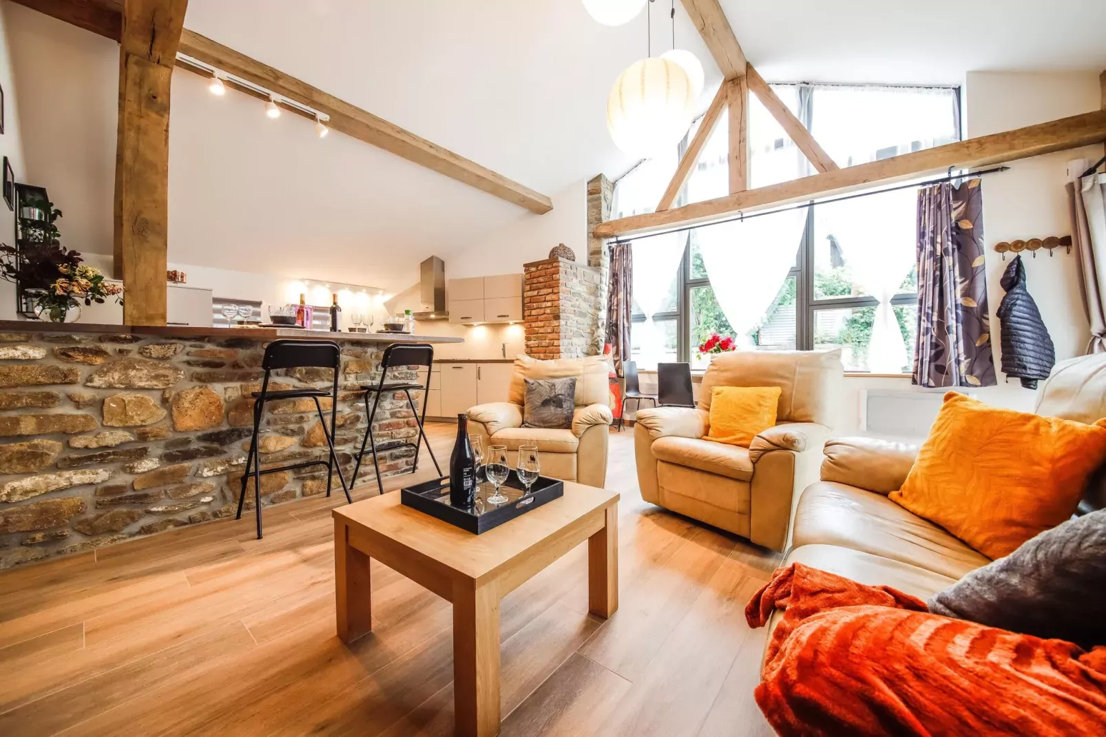 Escale J-P-Living room