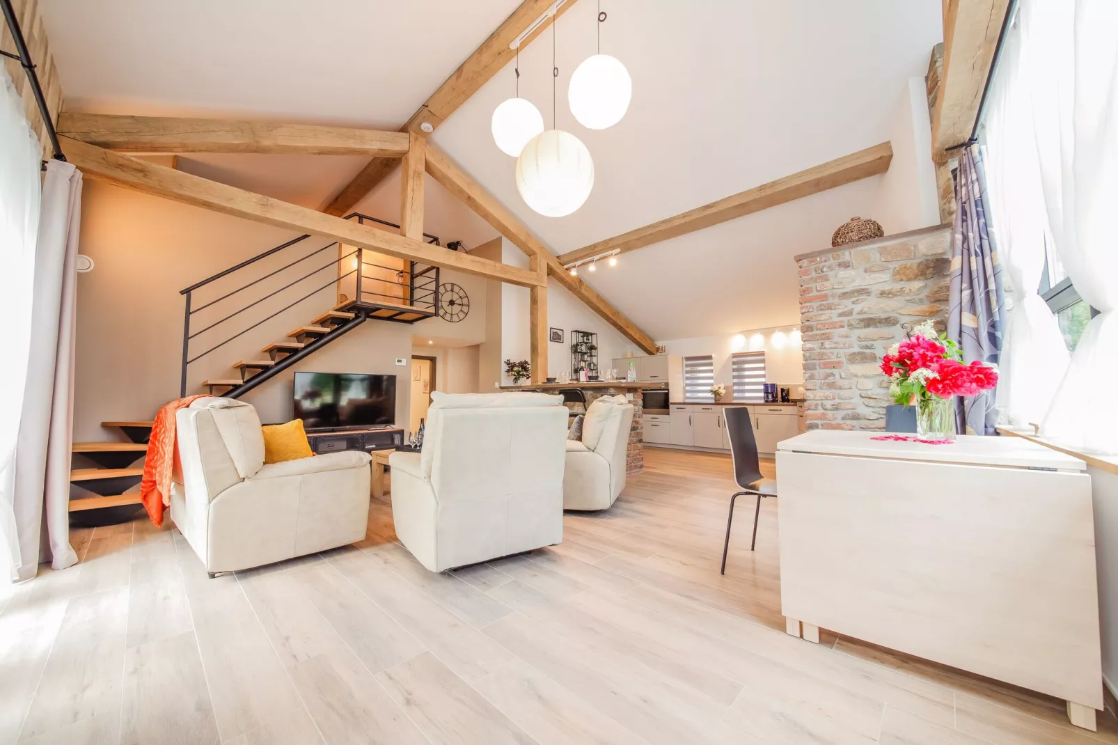 Escale J-P-Living room