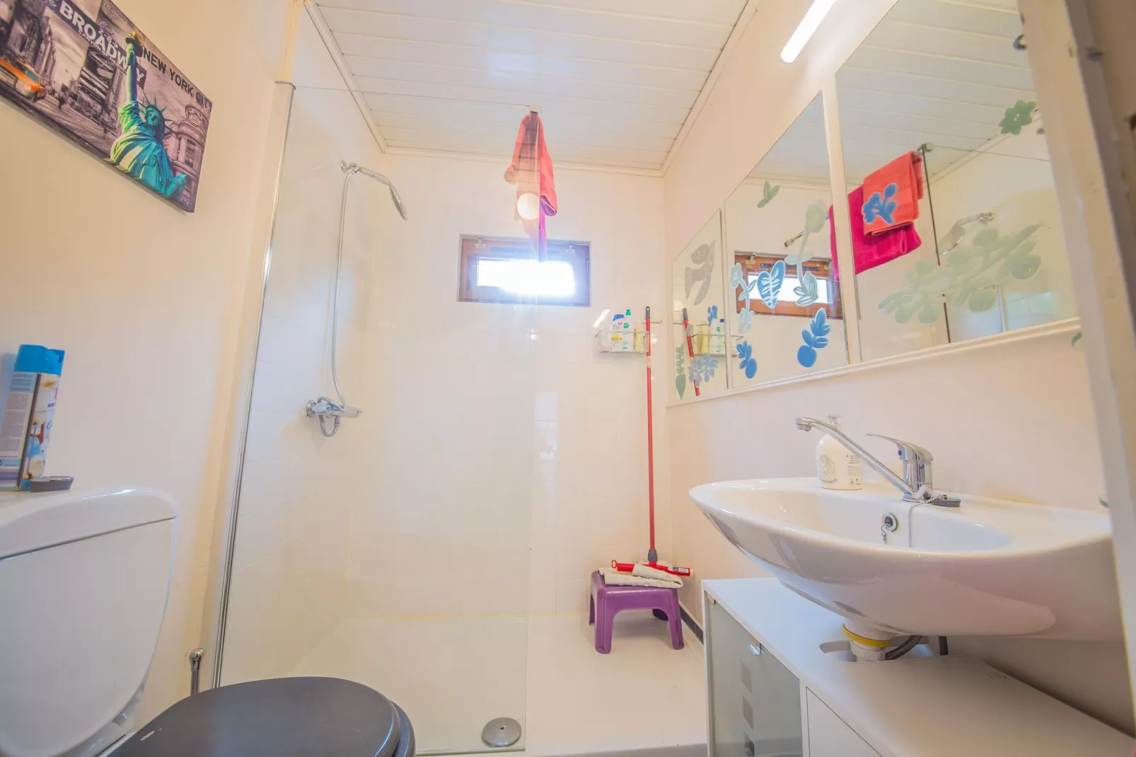 Cha'Laise-Bathroom