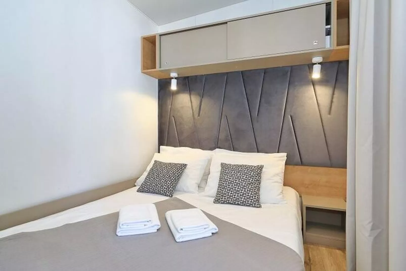 Mobile Homes in Camping Park Soline - Biograd - Type Glamping Deluxe 32 qm-Bedroom