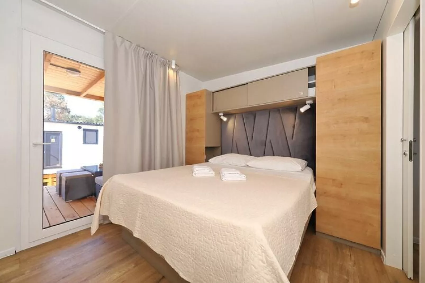 Mobile Homes in Camping Park Soline - Biograd - Type Glamping Deluxe 32 qm-Bedroom