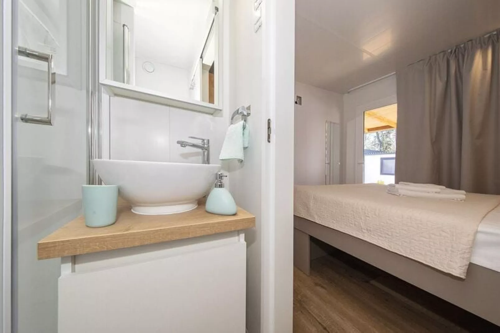 Mobile Homes in Camping Park Soline - Biograd - Type Glamping Deluxe 32 qm-Bathroom