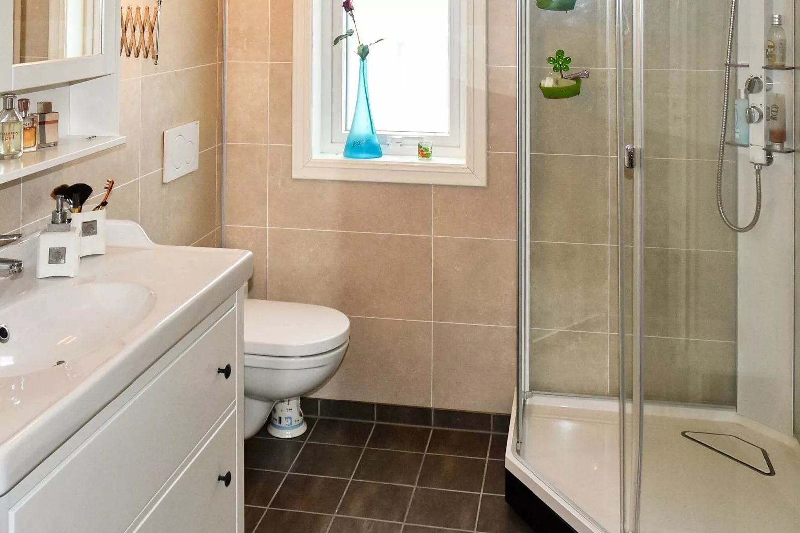 59937 HAUGEN-Indoor