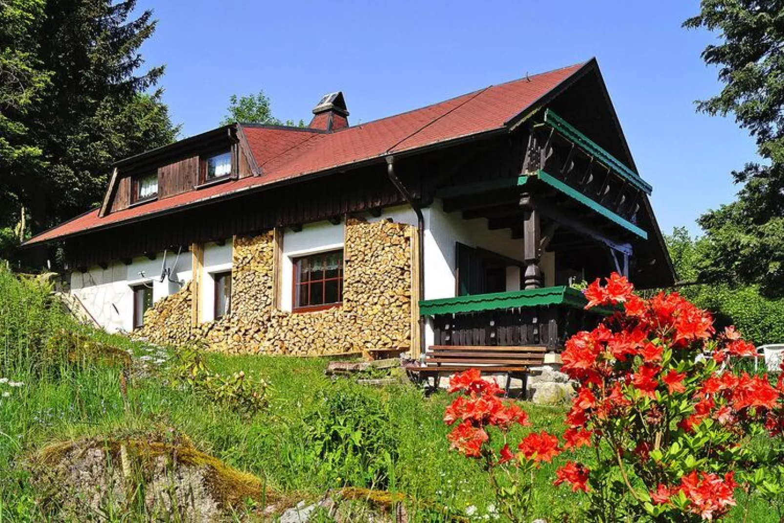Am Hermannsberg-Exterior summer