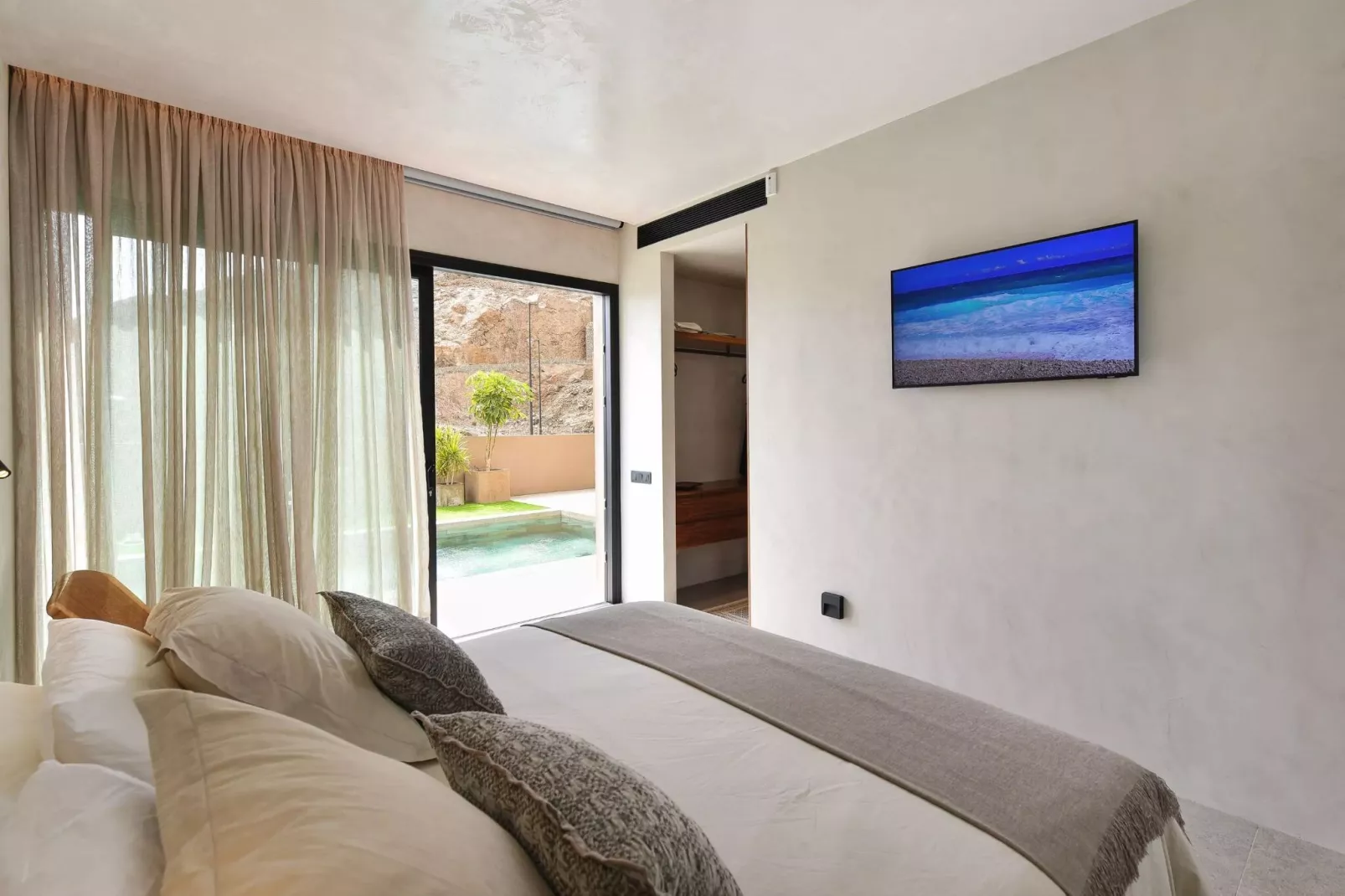 VILLA ALMADIES TAURO-Schlafzimmer