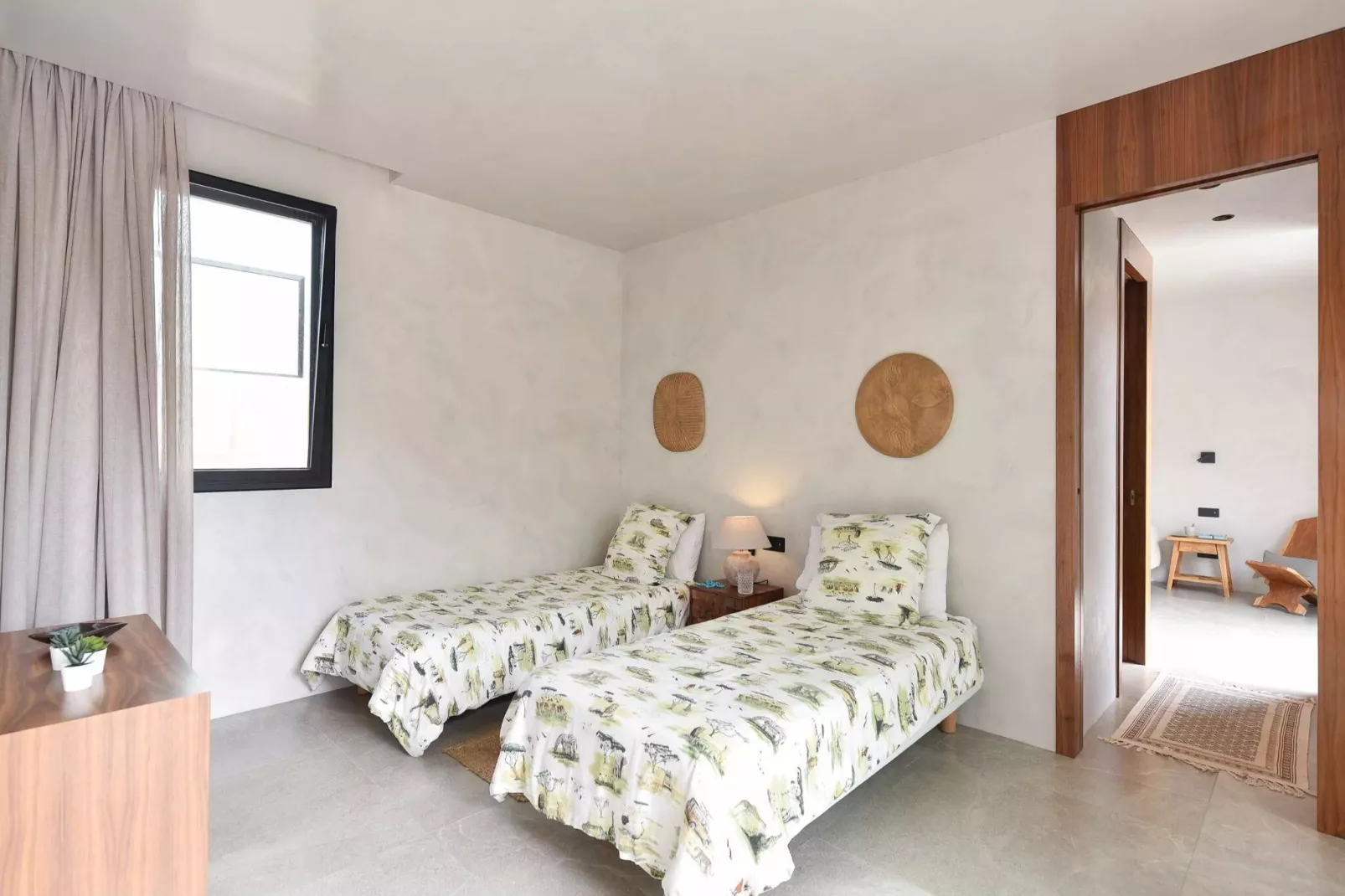 VILLA ALMADIES TAURO-Schlafzimmer