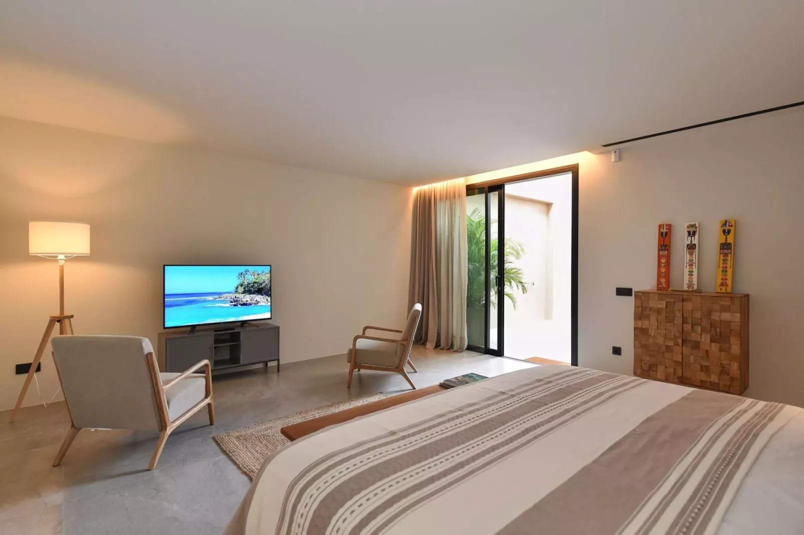 VILLA ALMADIES TAURO-Schlafzimmer