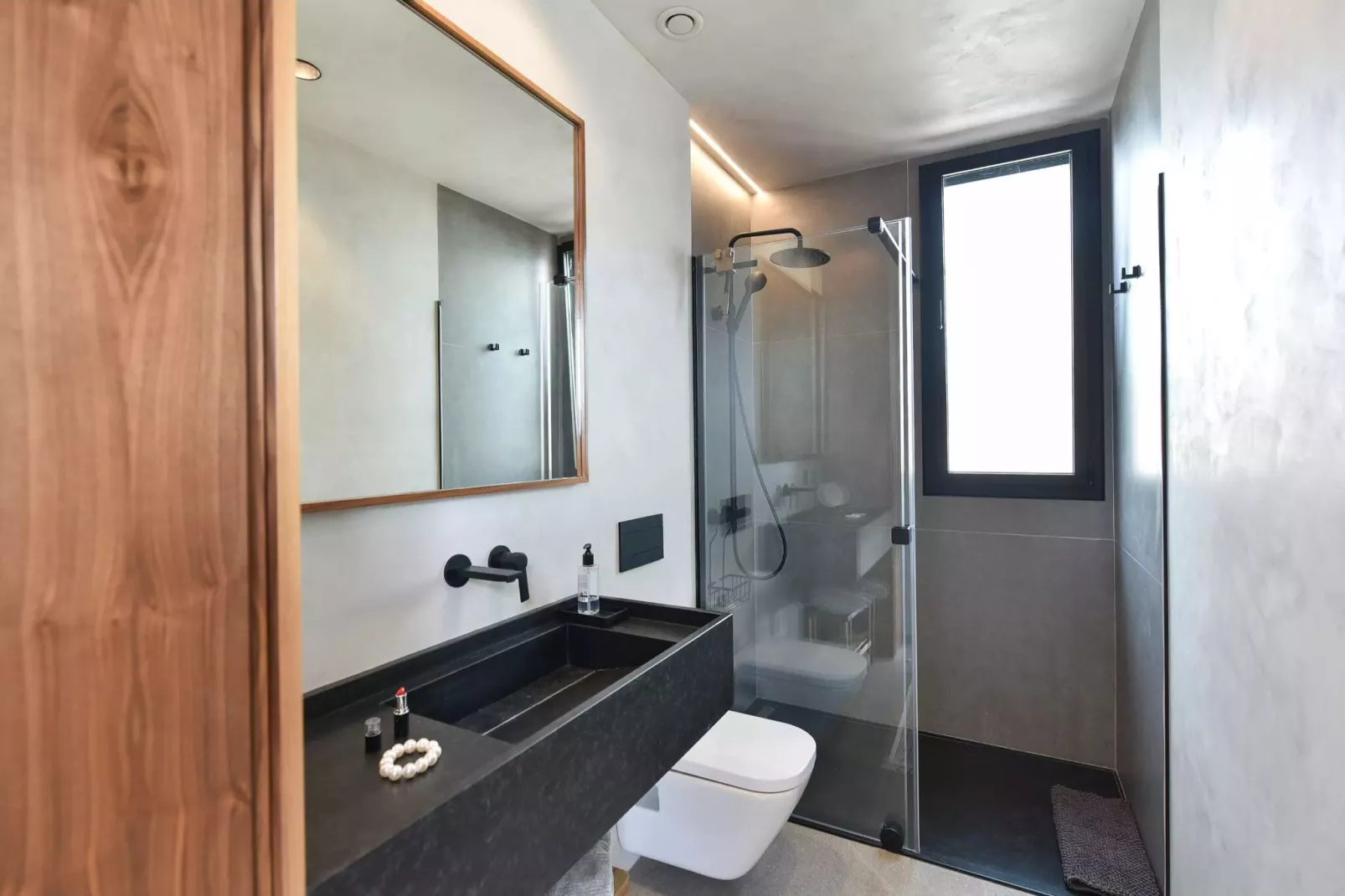 VILLA ALMADIES TAURO-Badezimmer