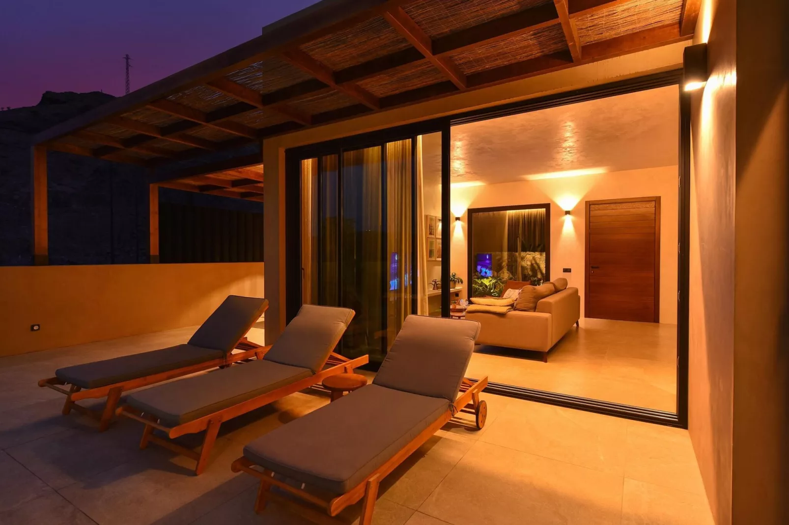 VILLA ALMADIES TAURO-Ambiente