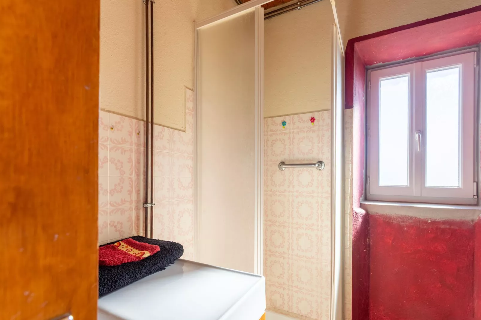 La Chataigne-Bathroom
