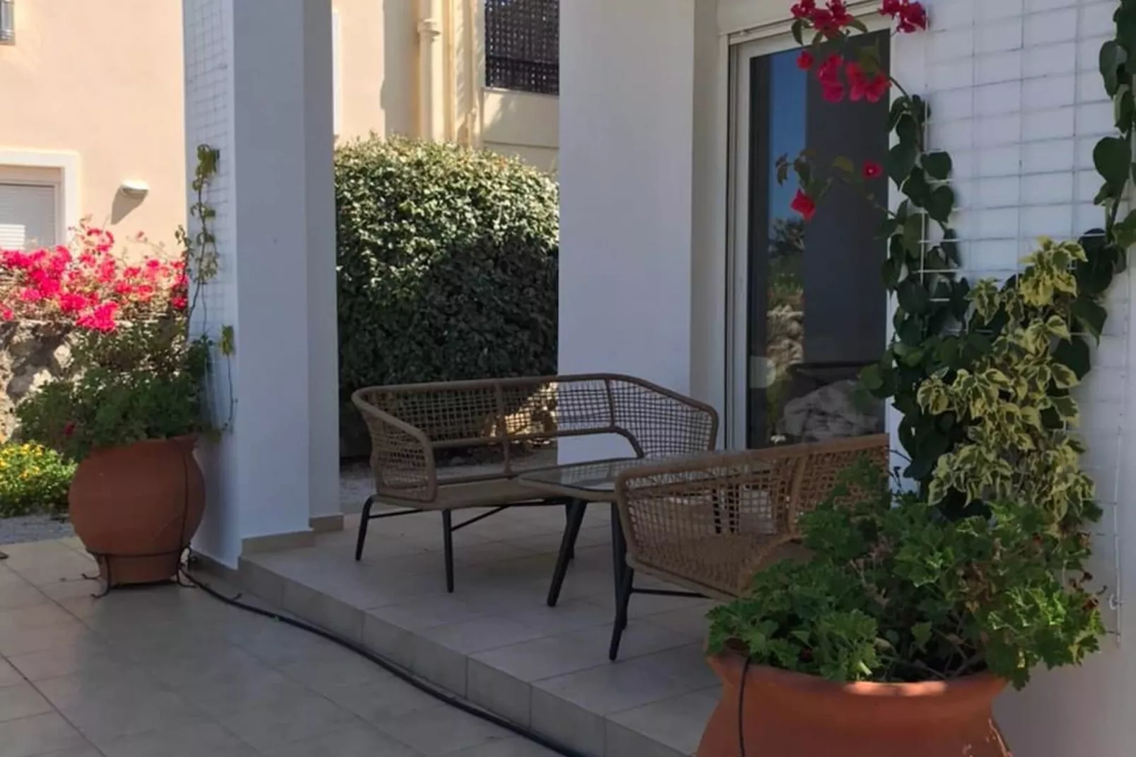 Villa Aloni-Balcon-terrasse
