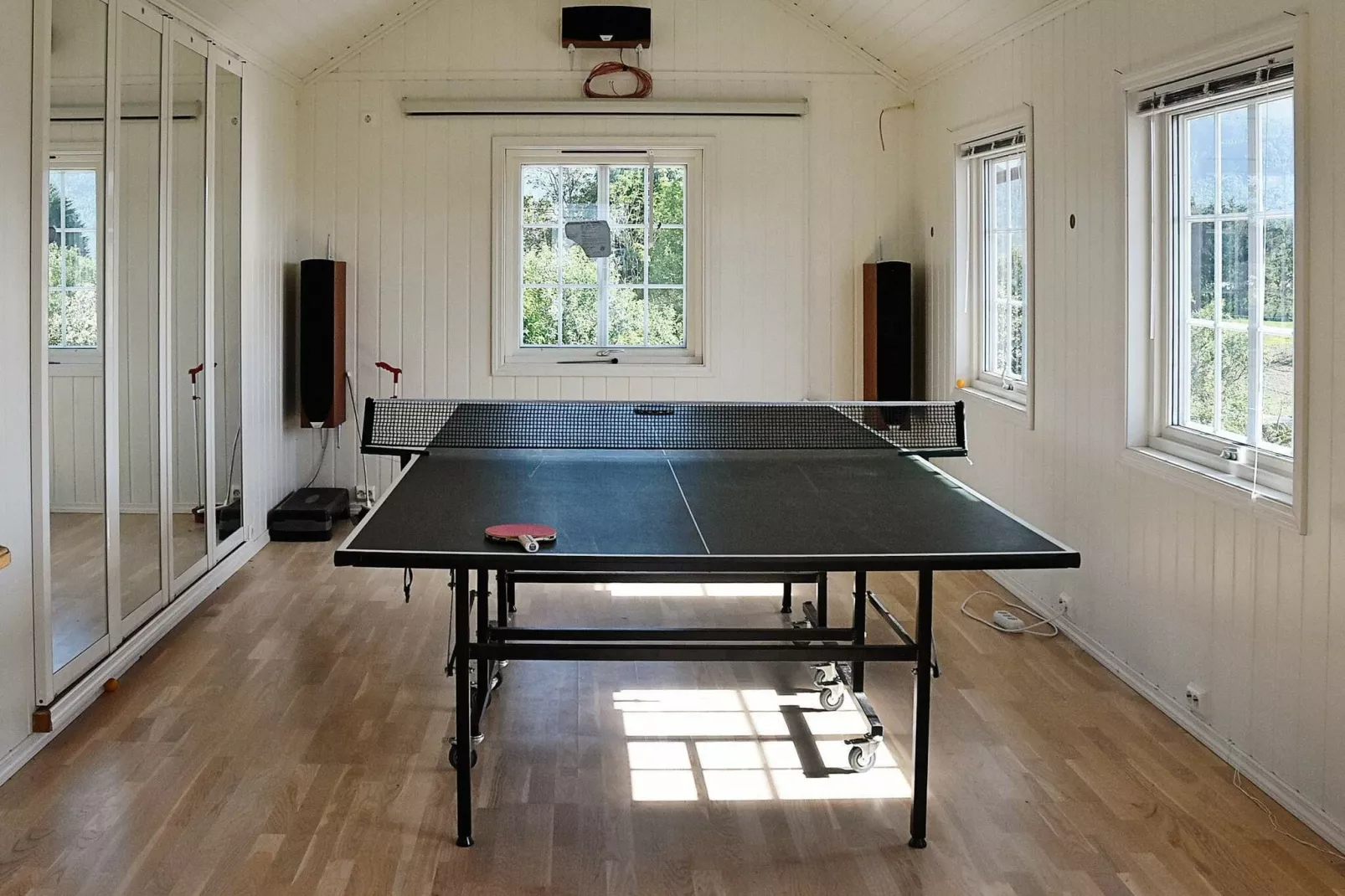 59937 HAUGEN-Indoor