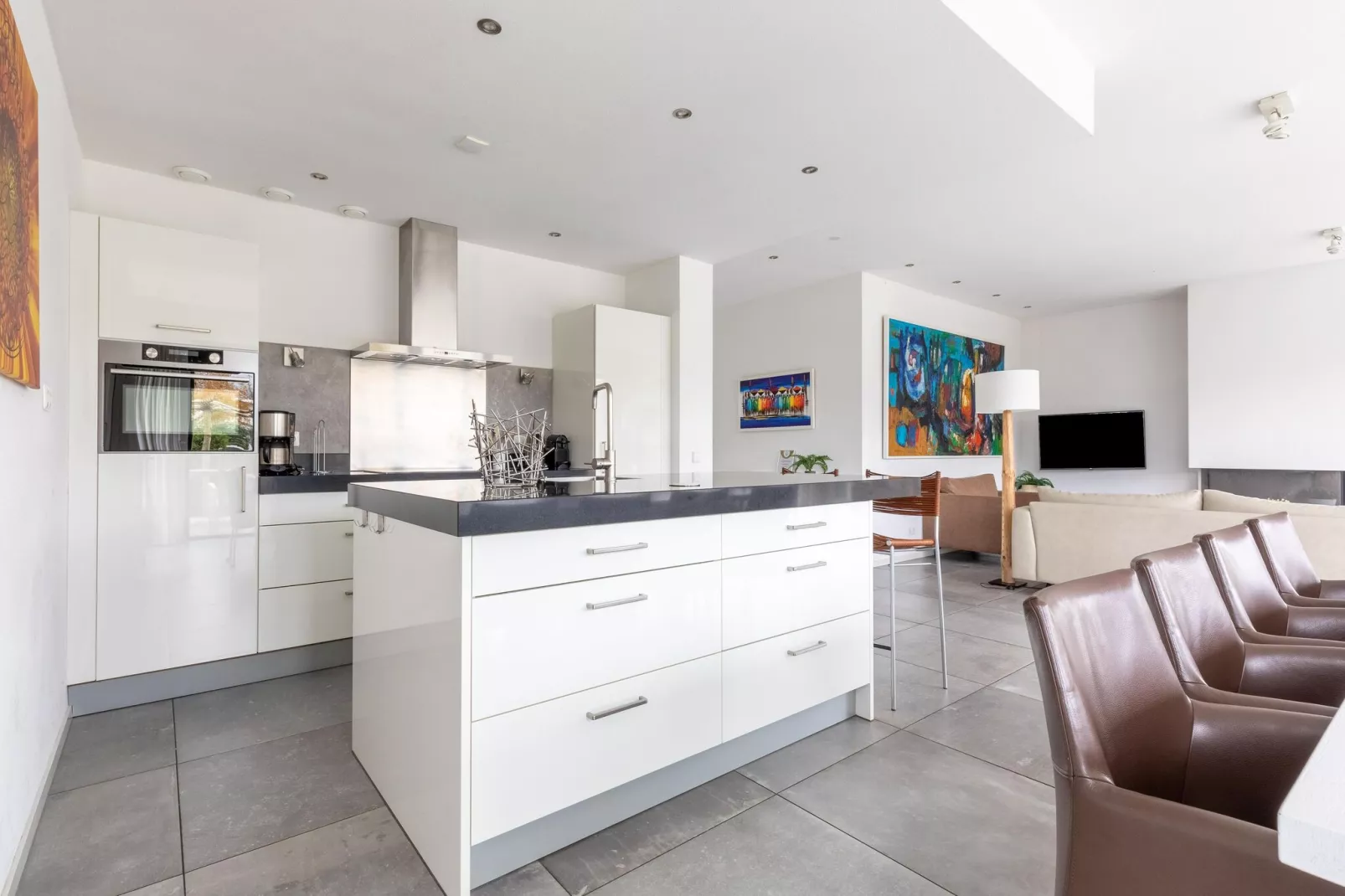 Villa Luxury Harderwijk 243-Kitchen