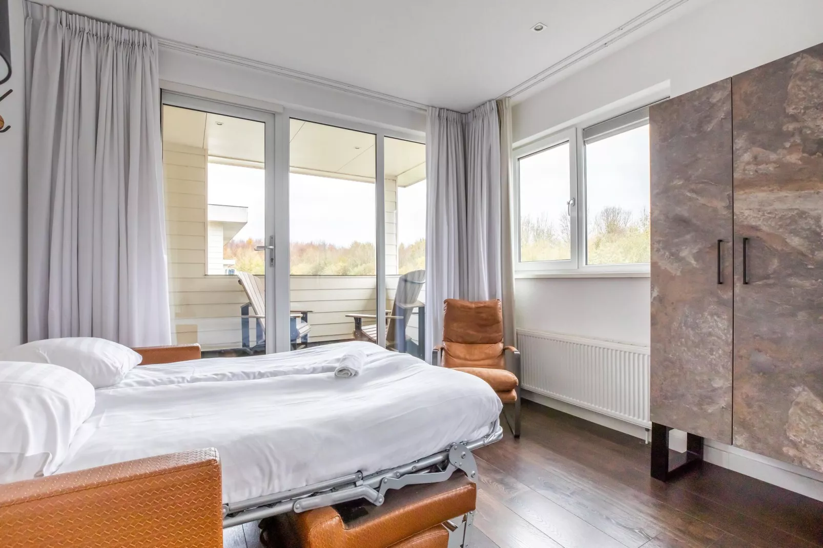 Villa Black & White Harderwijk 209-Bedroom