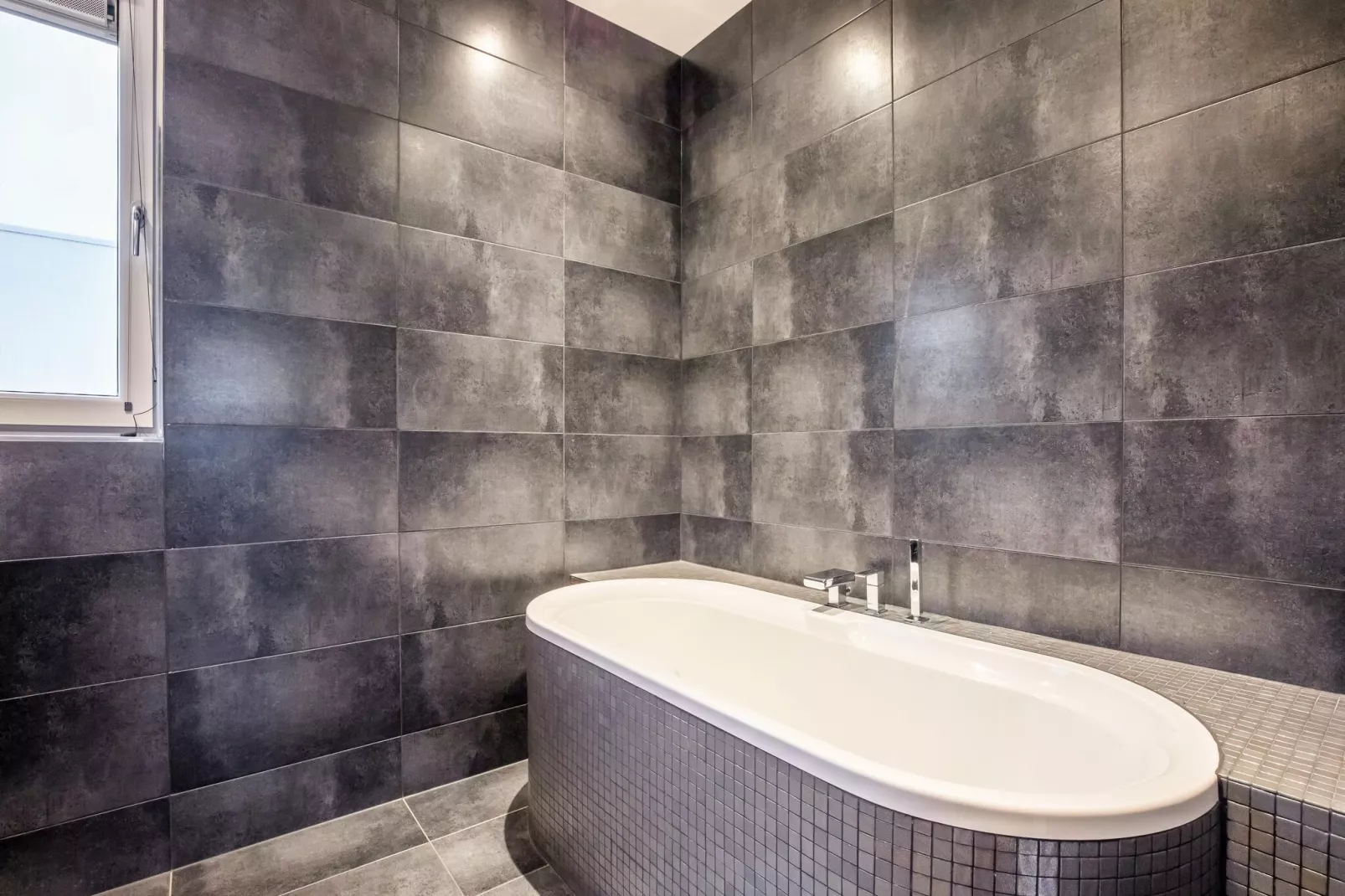 Villa Black & White Harderwijk 209-Bathroom