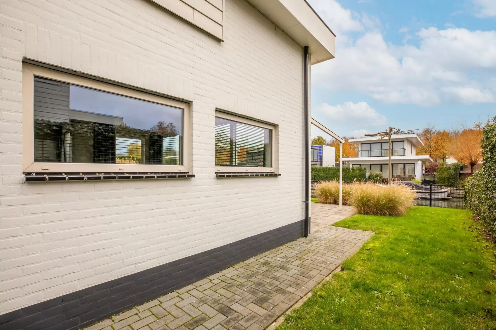 Villa Sunshine Harderwijk 234-Gardens summer