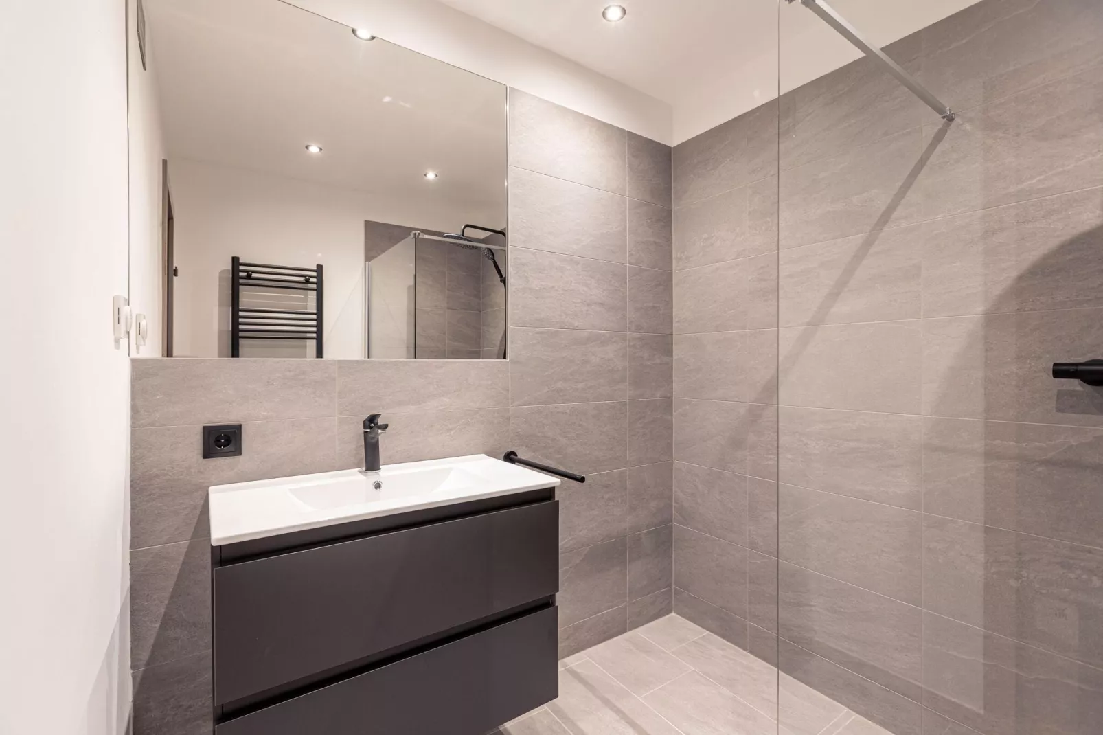 Saalbach Suite 3-Bathroom