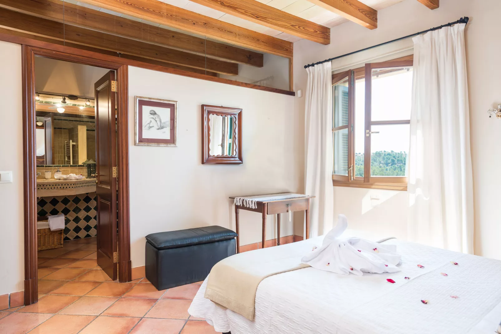 Es Pinar-Exterior summer