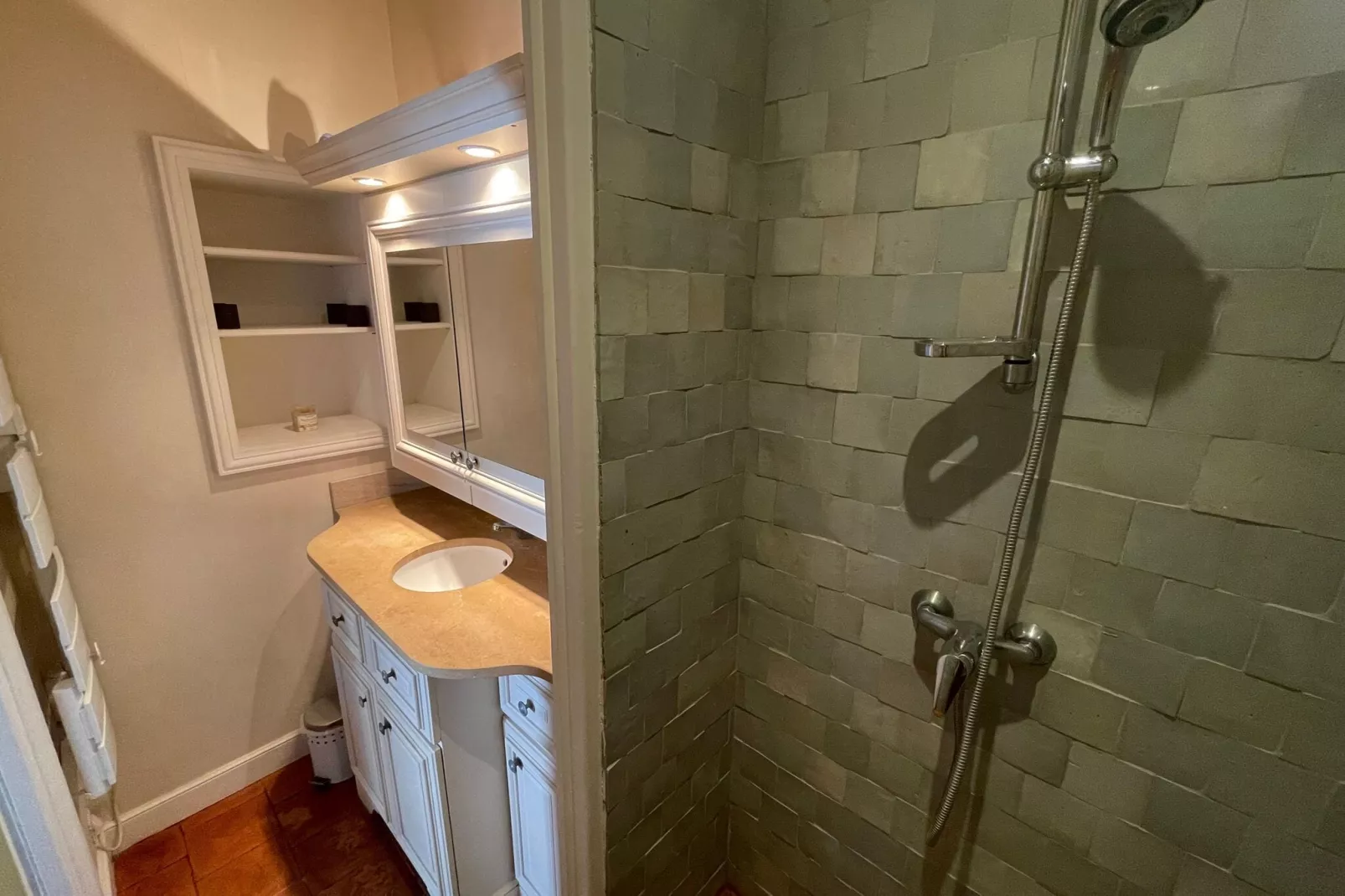 Holiday Home Locquirec-Badezimmer