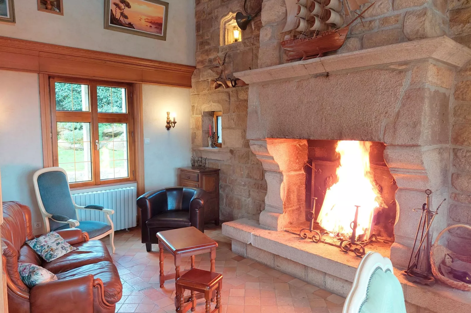 Granitsteinhaus in St Pol-de-Léon-Living room