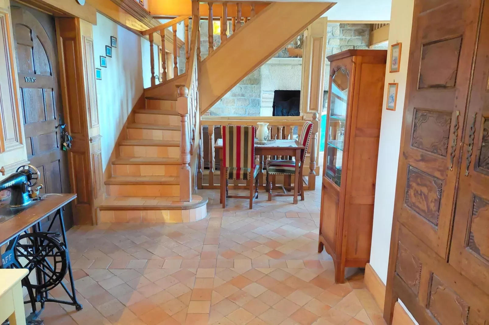 Granitsteinhaus in St Pol-de-Léon-Reception hall