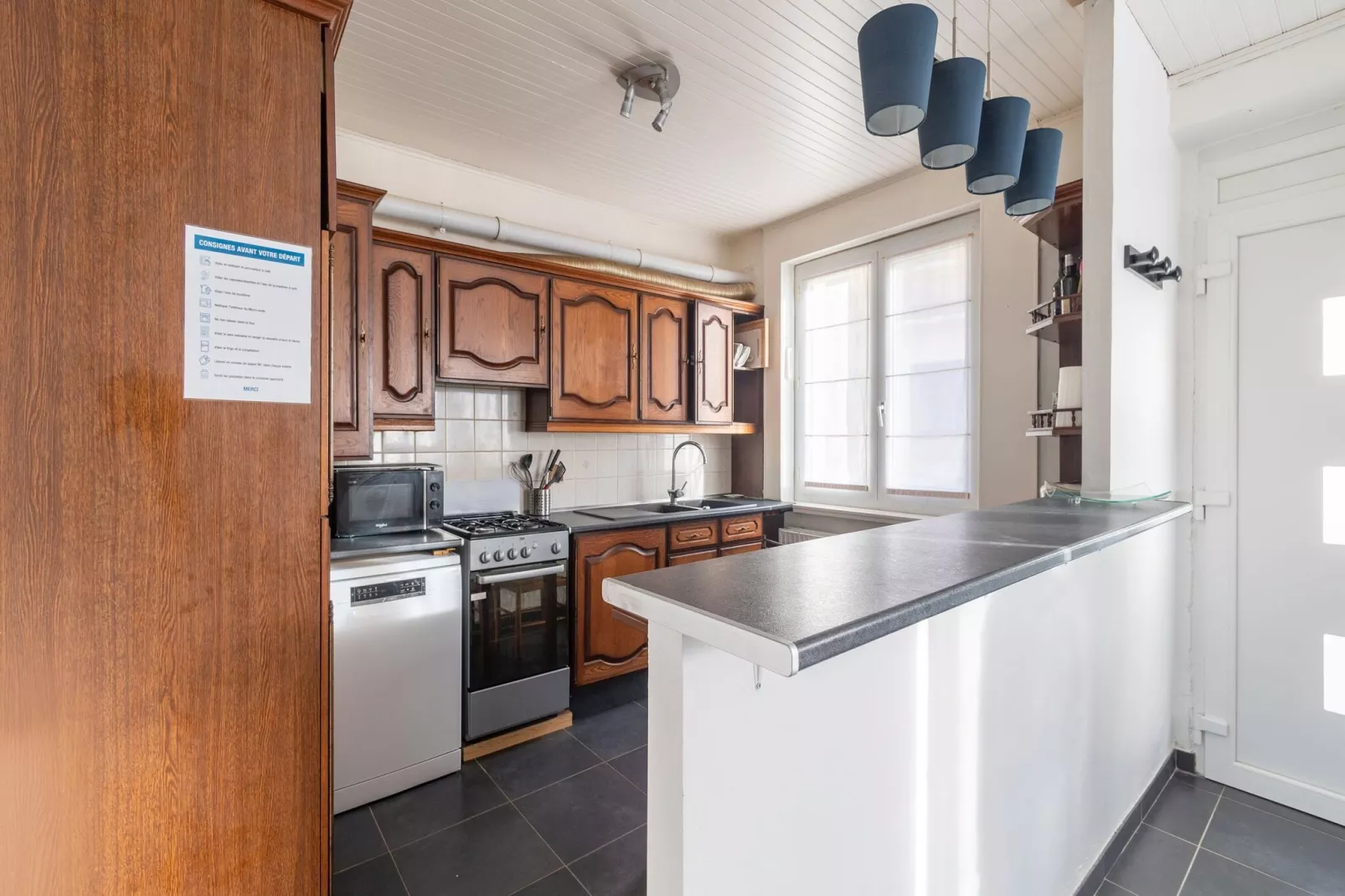 Magnifique maison de vacances pour 6 adultes-Kitchen