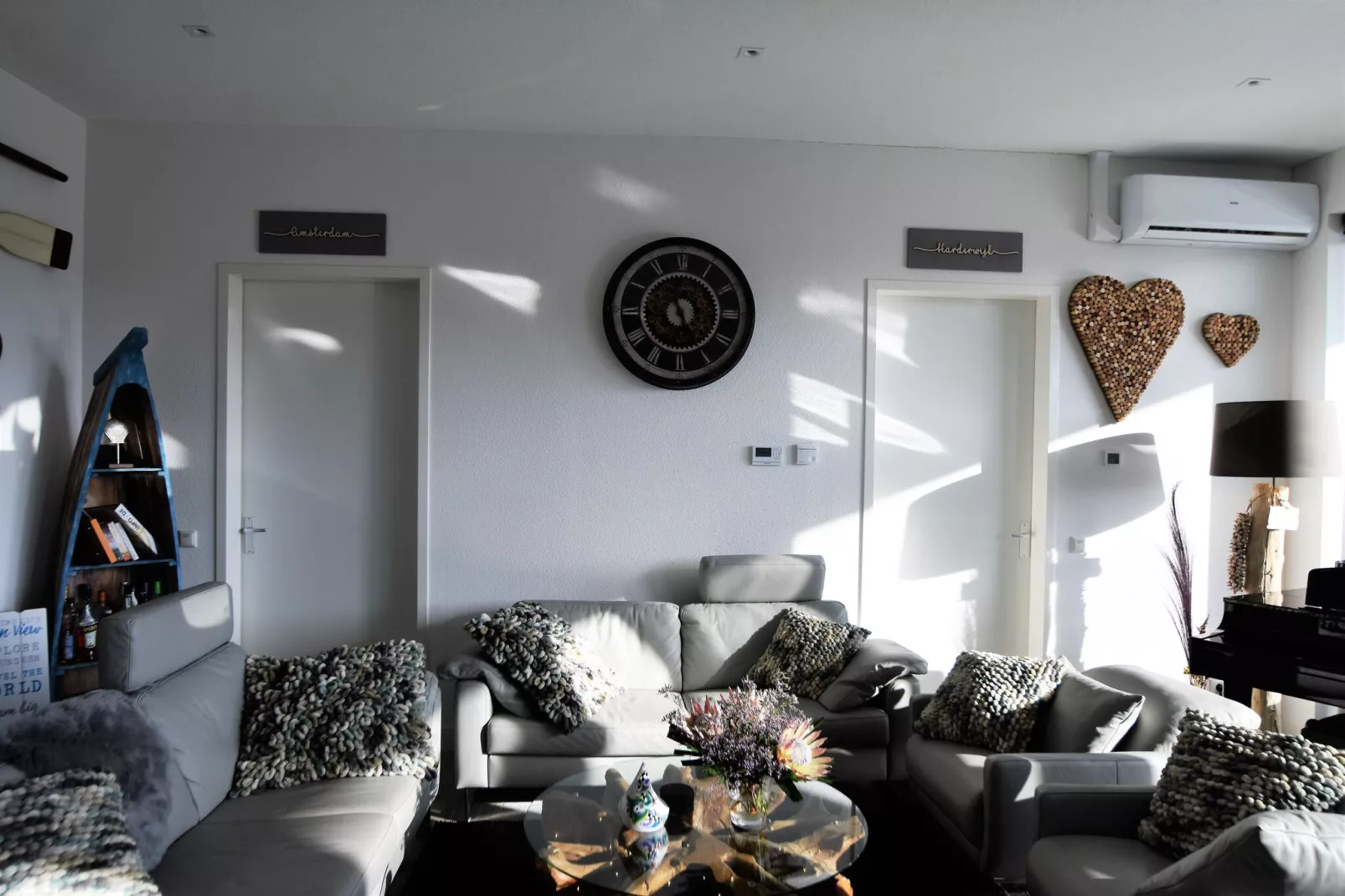 Sara's Boathouse 372-Living room