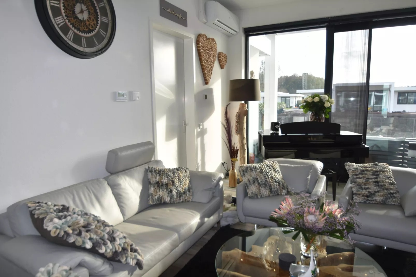 Sara's Boathouse 372-Living room