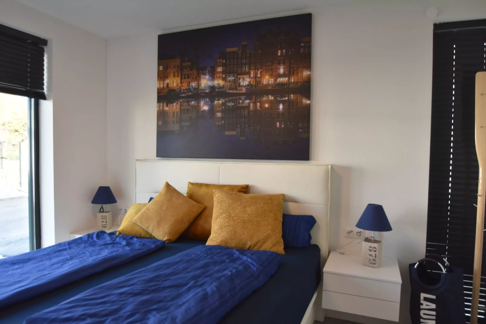 Sara's Boathouse 372-Bedroom