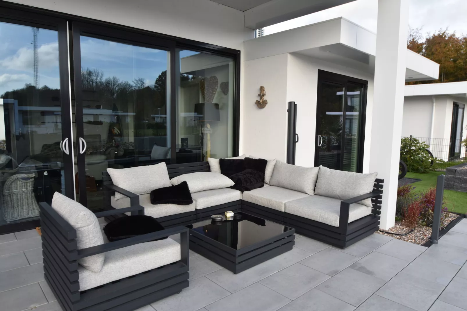 Sara's Boathouse 372-Terrace balcony