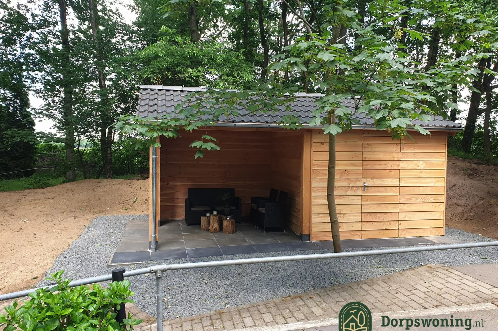 Dorpswoning In het Bos-Terrace balcony