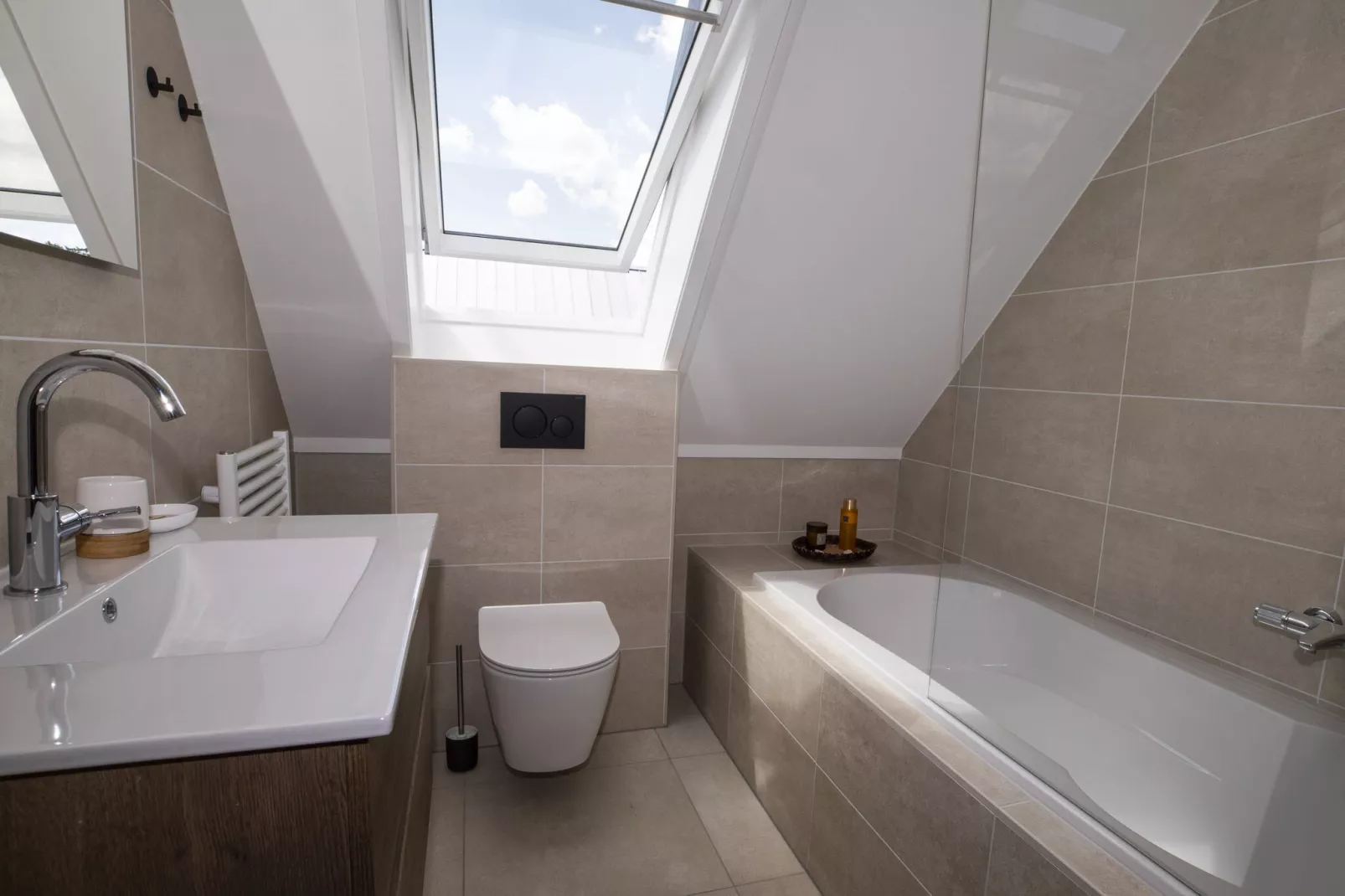 Landgoed Eysinga State 7-Bathroom