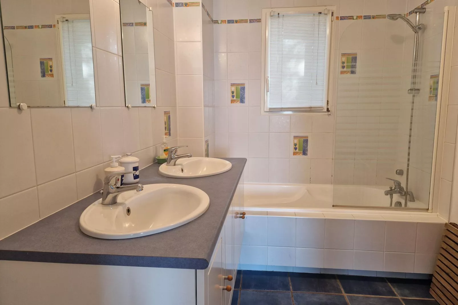 Holiday home Pordic-Bathroom