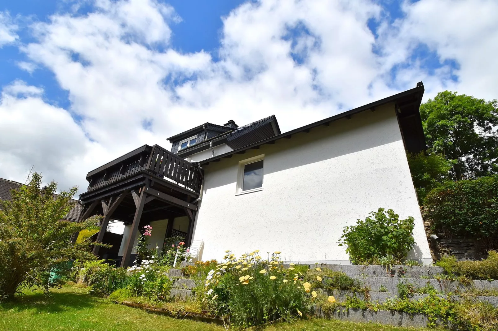 Deifeld-Außenbereich Sommer