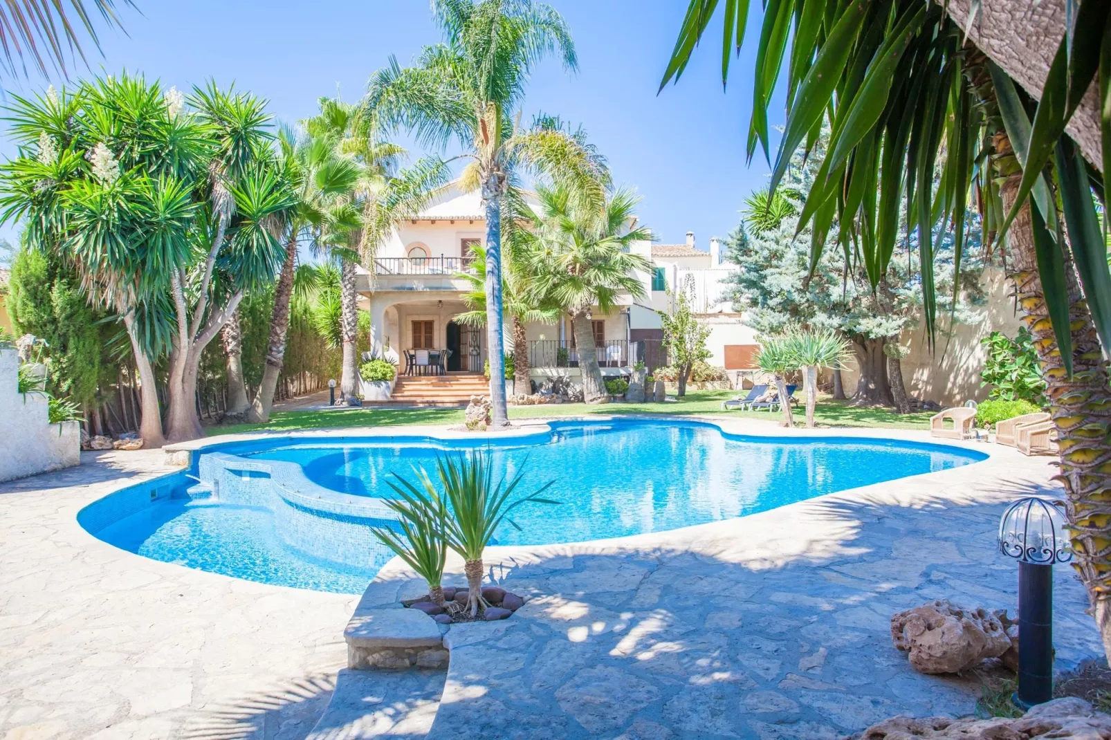 Can Gual-Exterior summer