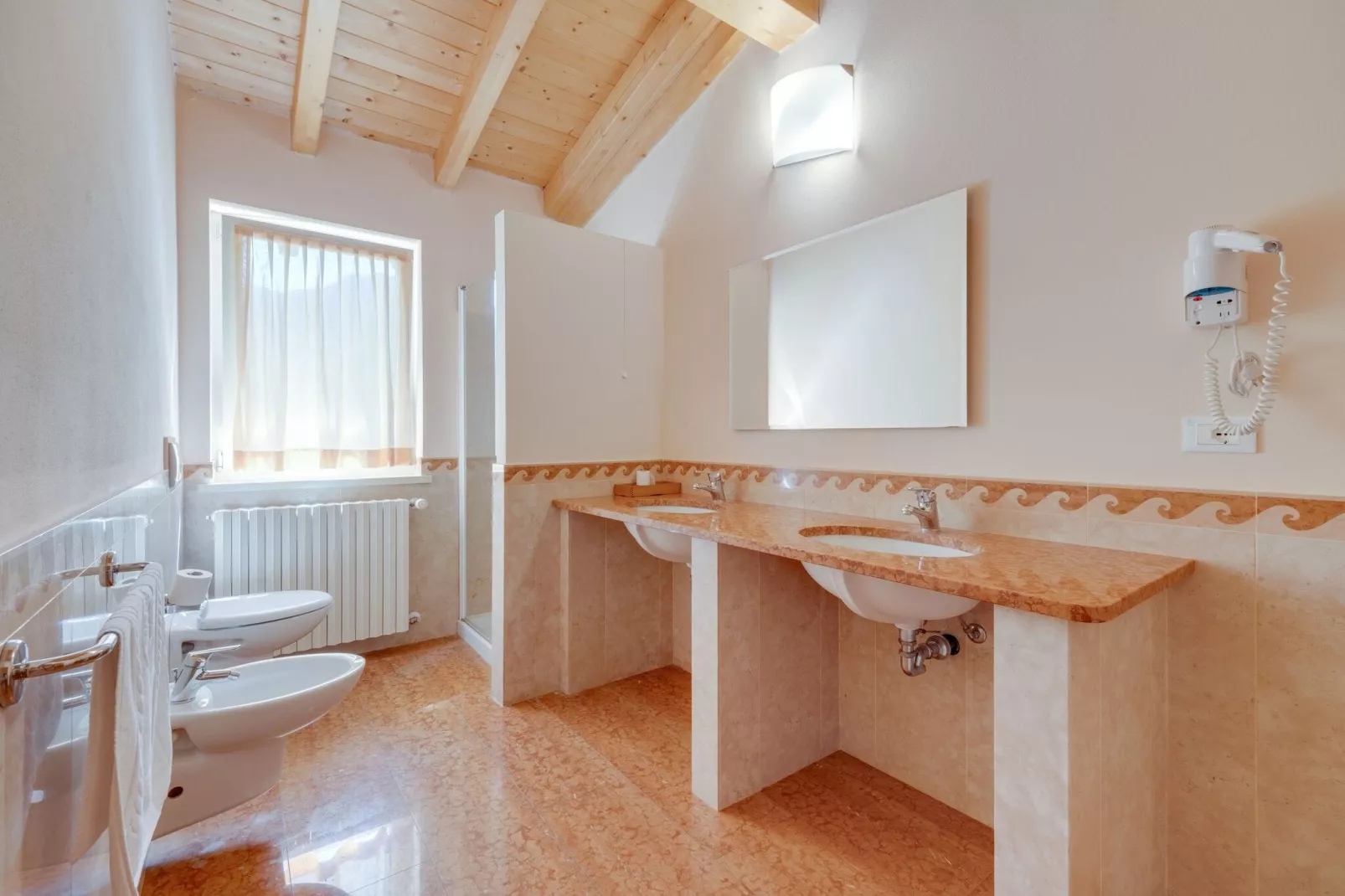 Vico Trilo Master-Bathroom