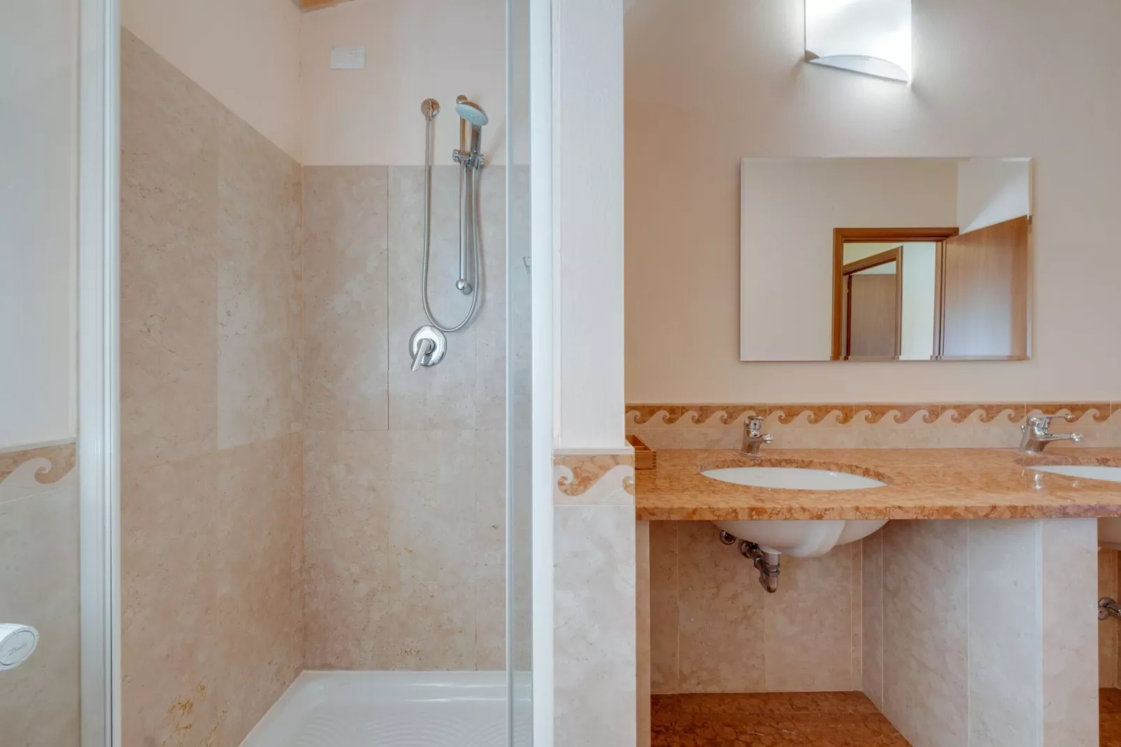 Vico Trilo Master-Bathroom
