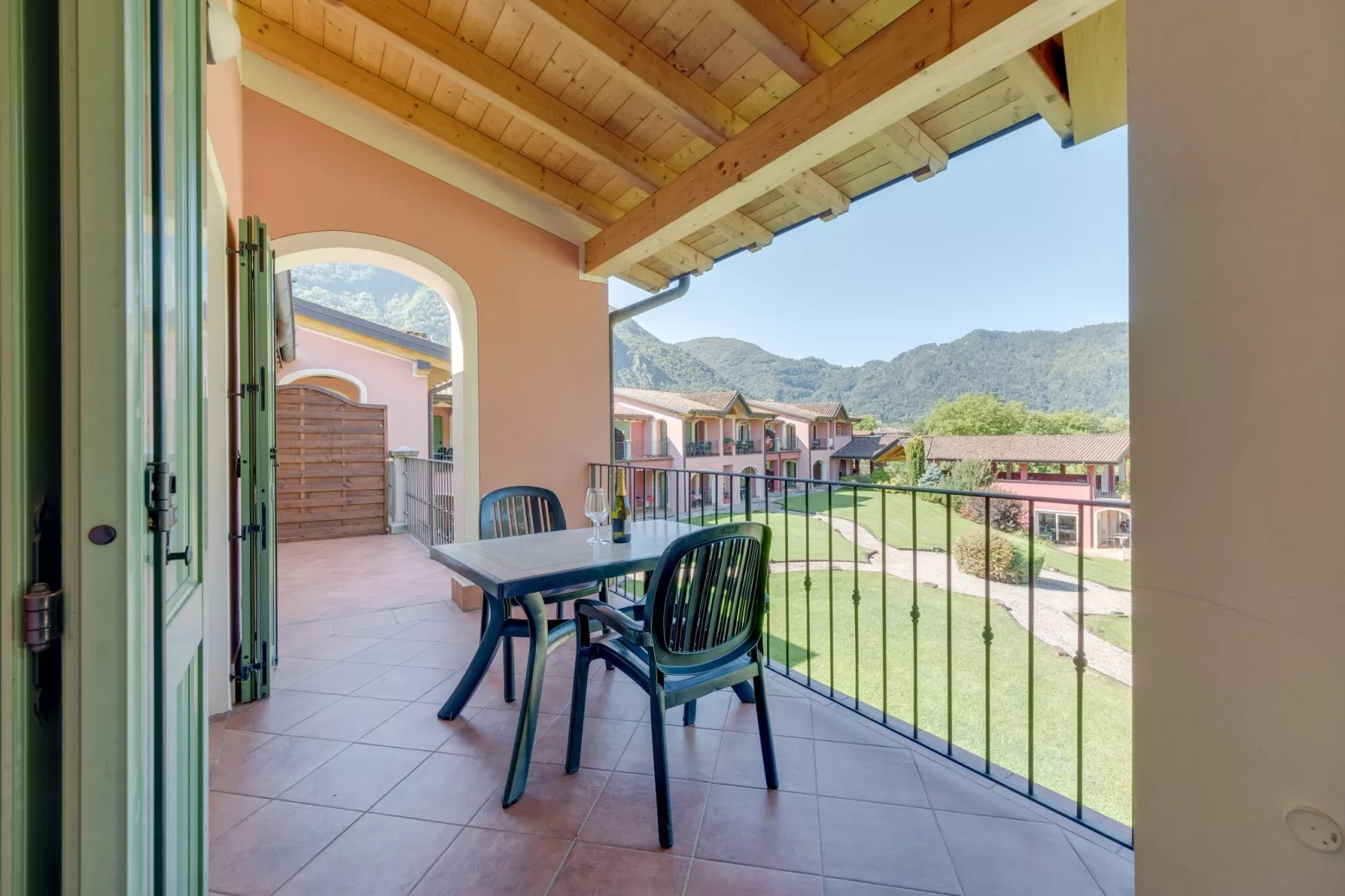 Vico Trilo Master-Terrace balcony