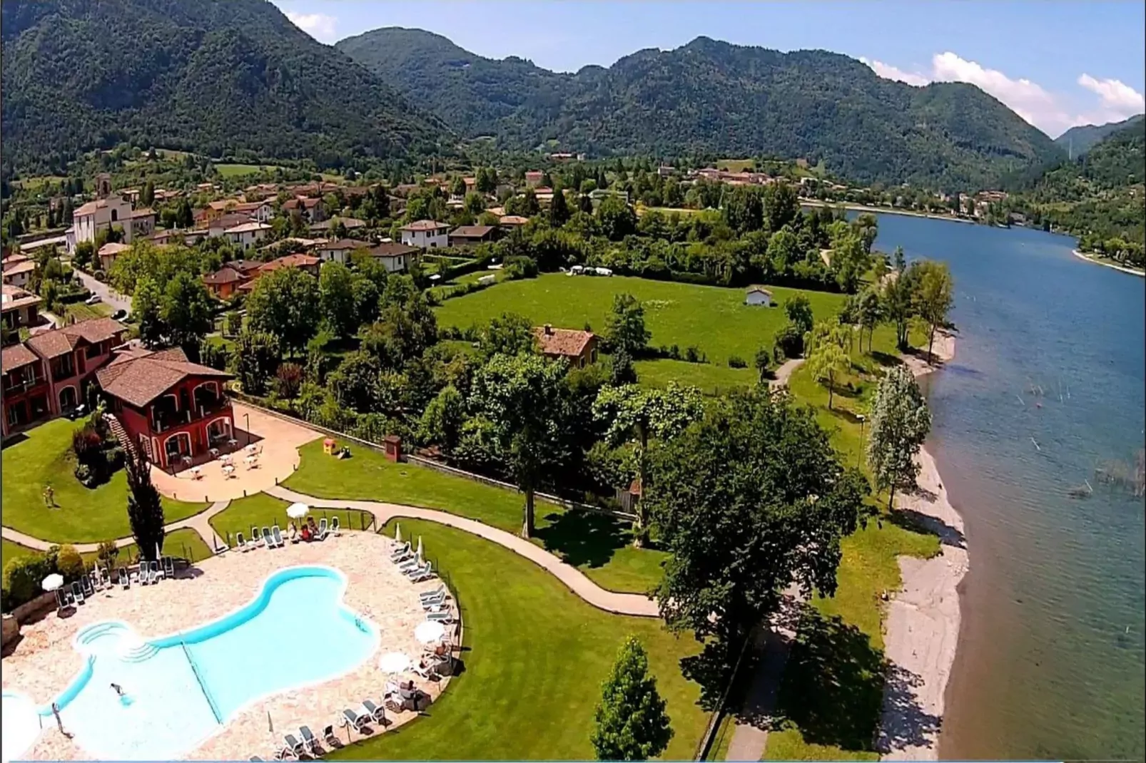 Vico Large-Exterior summer