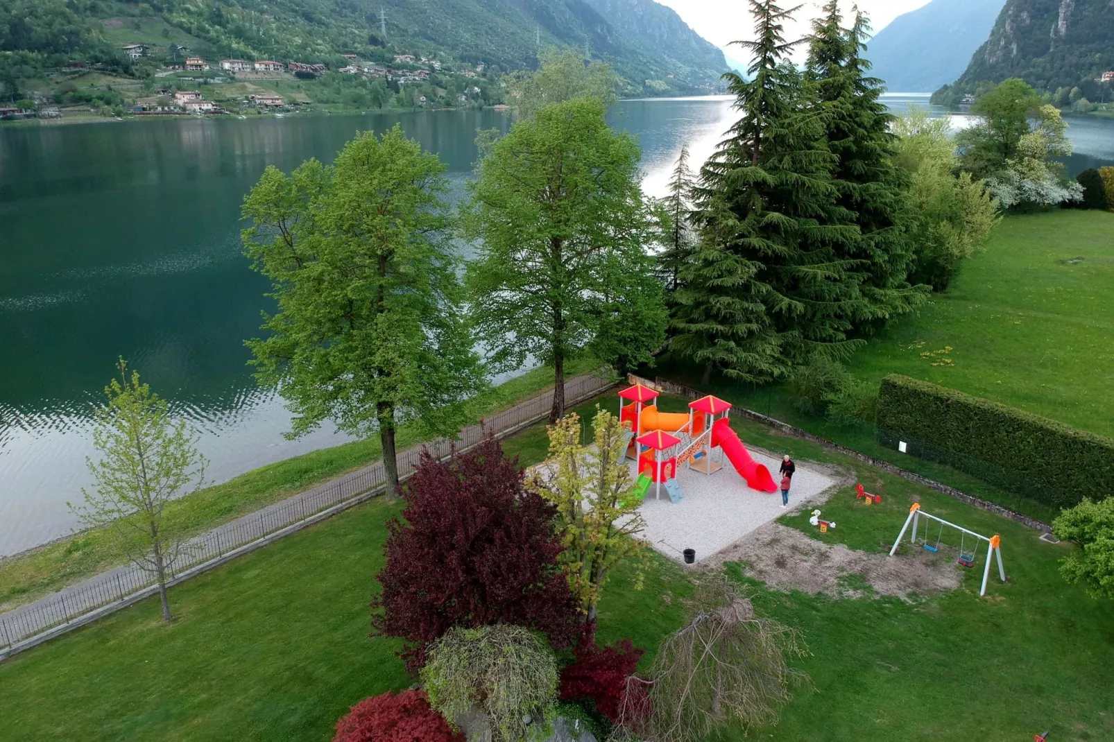 Vico Large-Park facilities