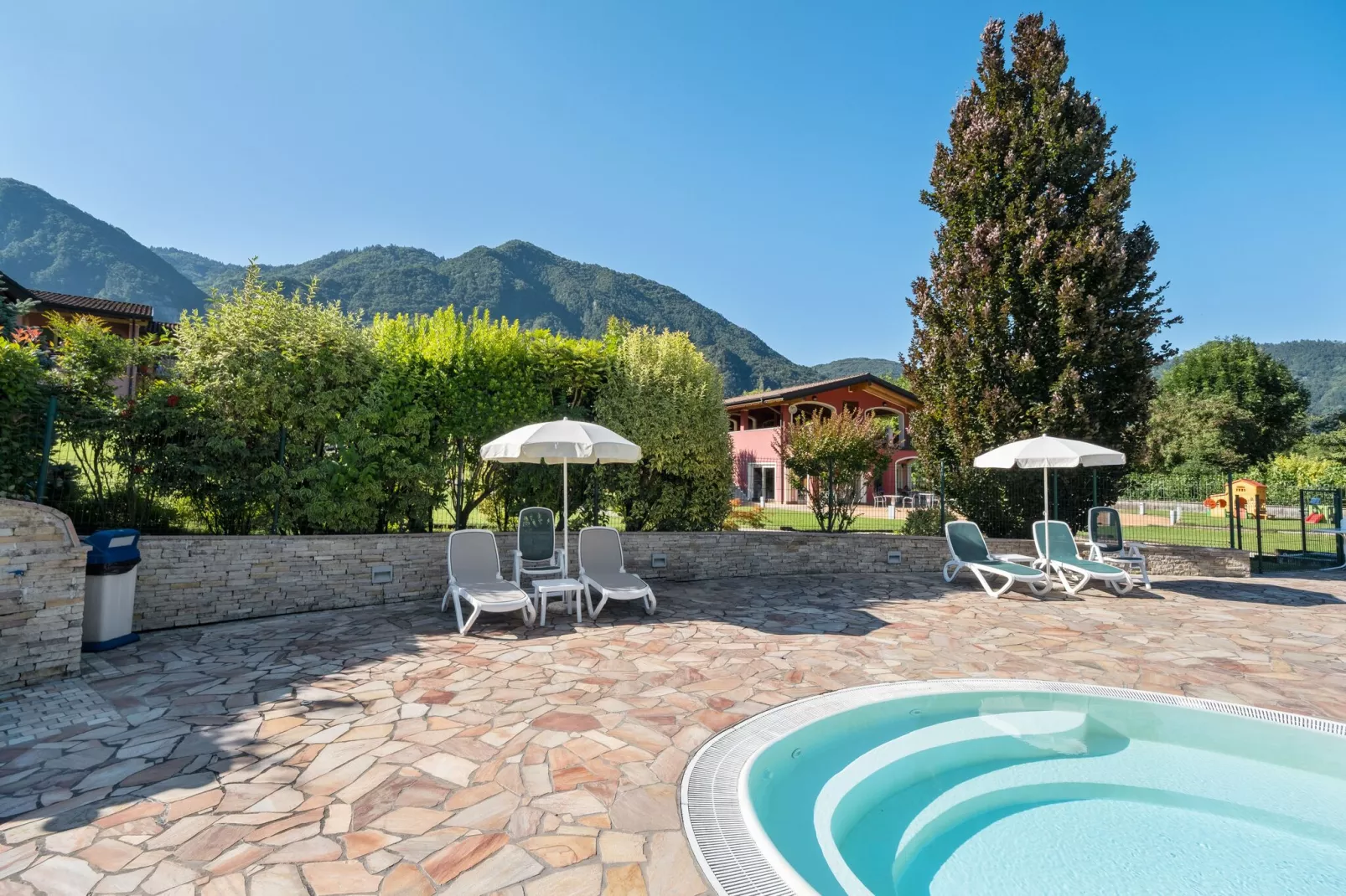 Vico - Large Sweet-Pool