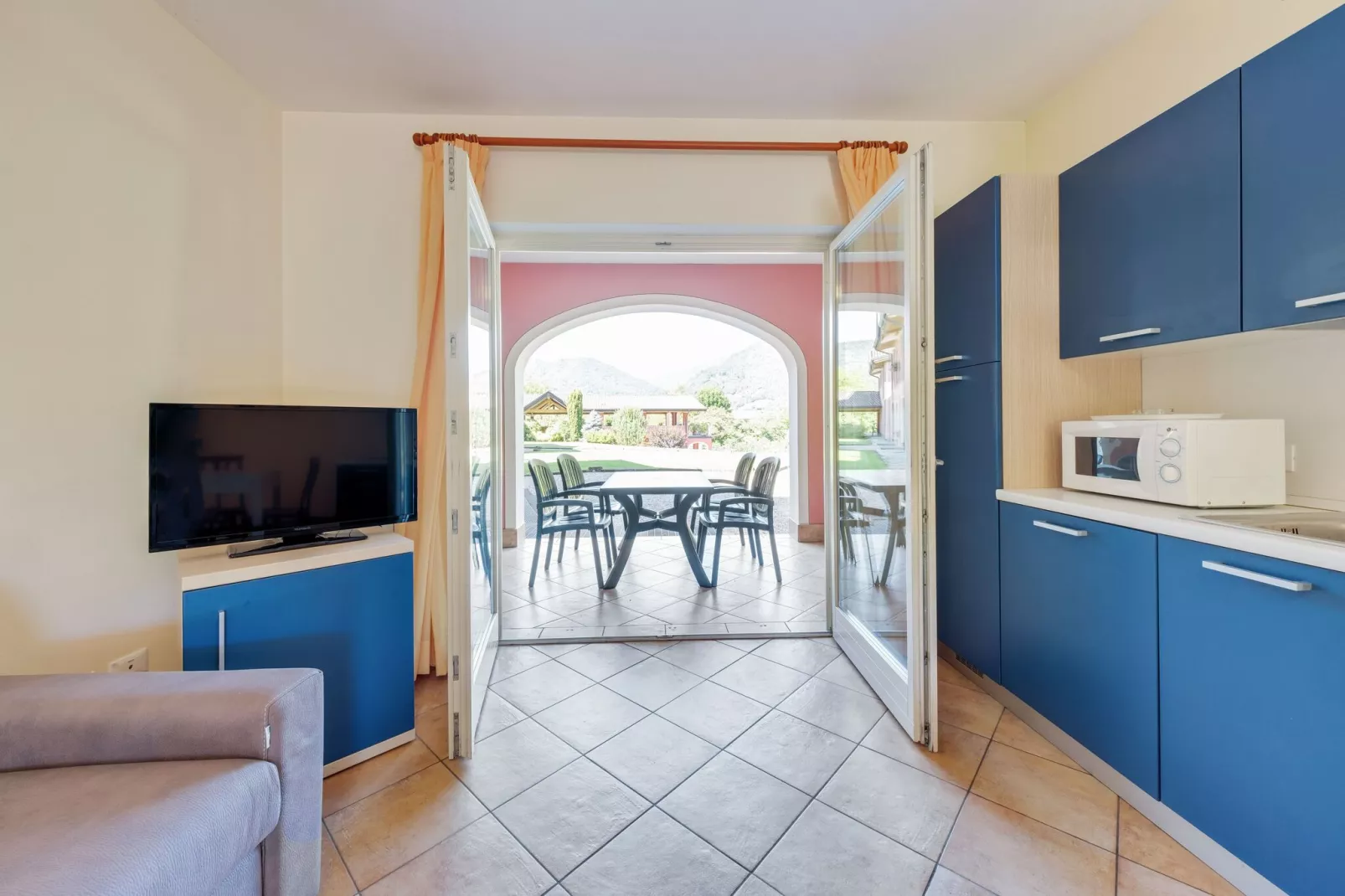 Vico - Large Sweet-Kitchen