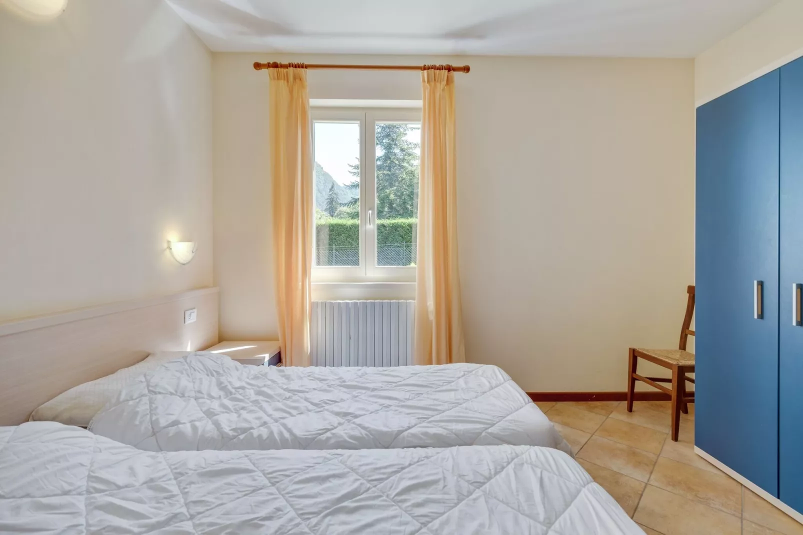 Vico - Large Sweet-Bedroom
