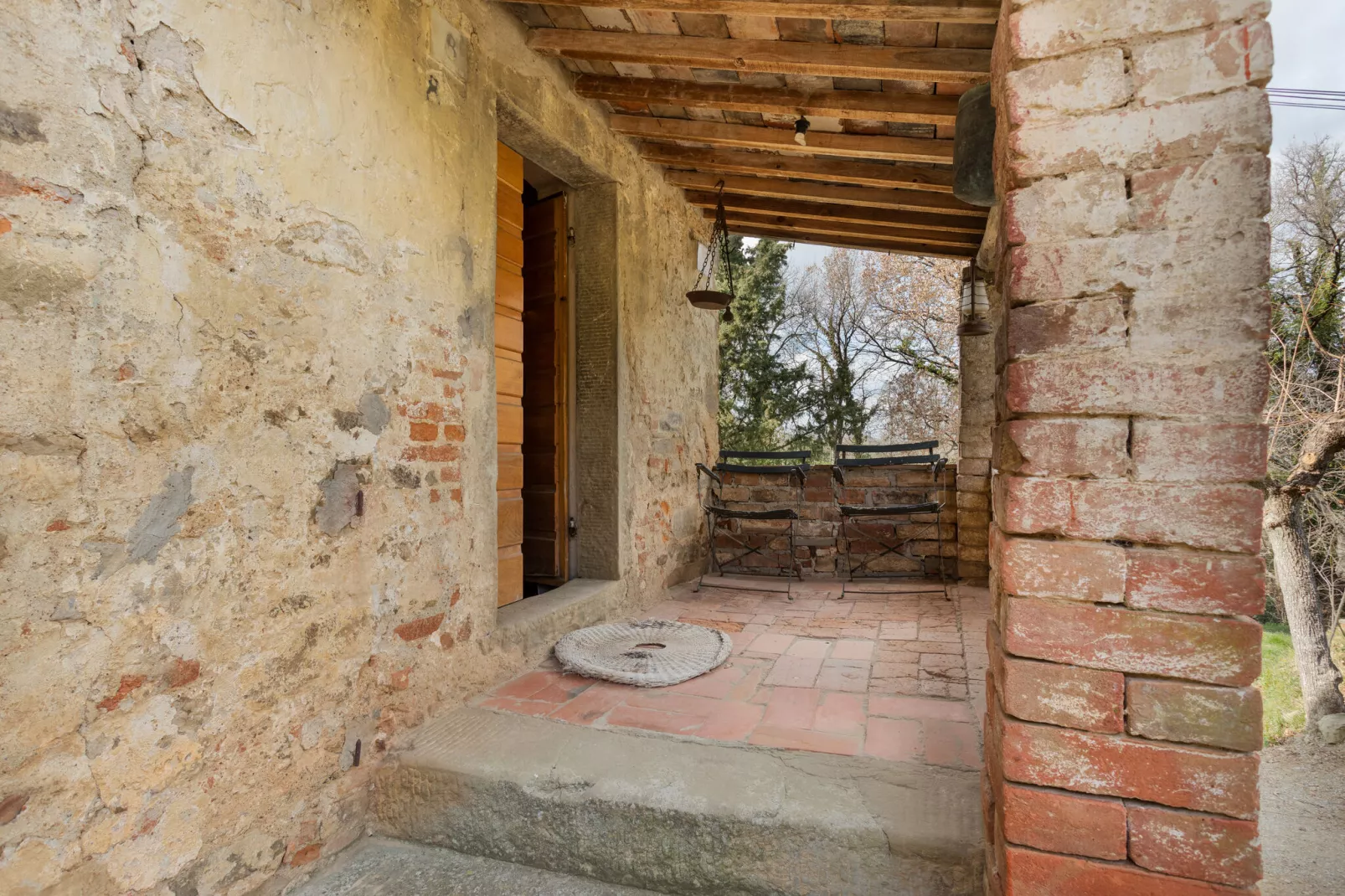 Burone-Hall d'accueil