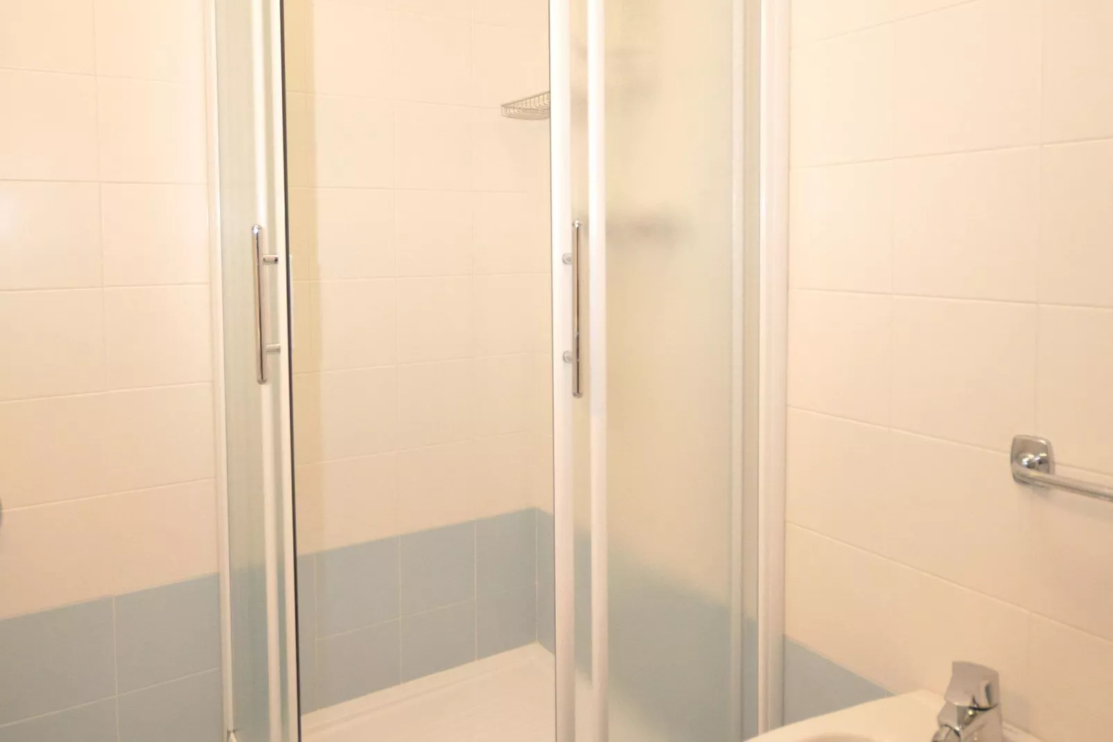 Apartment building Condominio Tiepolo e Tiziano BibioneB 32-Salle de bain